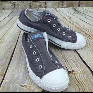 Gray low top converse youth 3